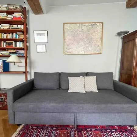 L'antiquaire - Cosy & Of Luxembourg Park Apartment