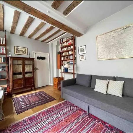 L'antiquaire - Cosy & Of Luxembourg Park Apartment *