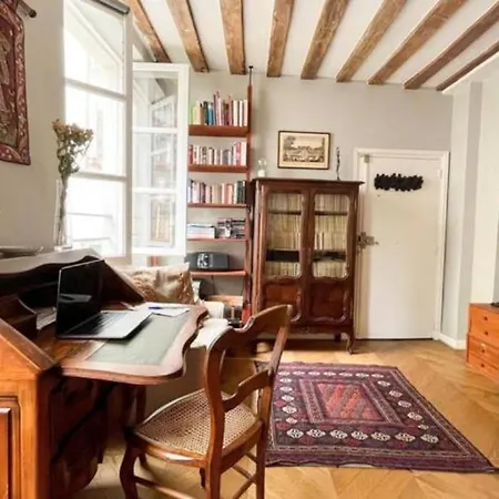L'antiquaire - Cosy & Of Luxembourg Park Apartmán *