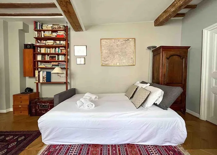 L'antiquaire - Cosy & Of Luxembourg Park Apartment *